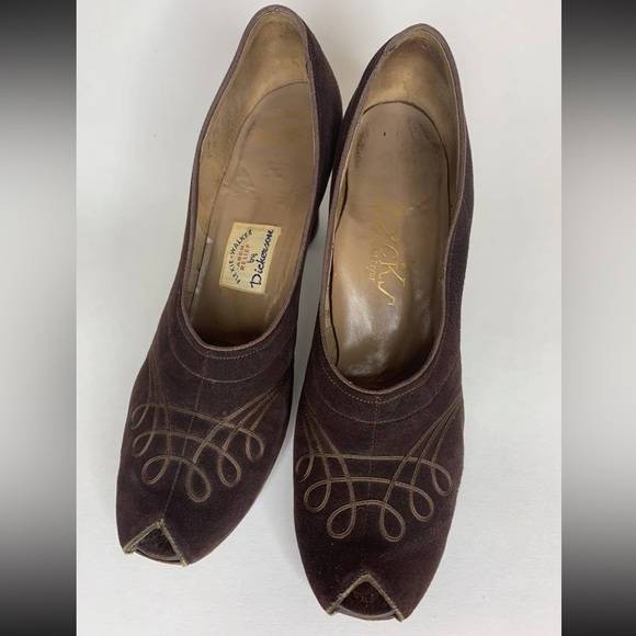 VTG 1930s Peep Toe Suede Heels Pumps Sz 8AAAA - Picture 3 of 6